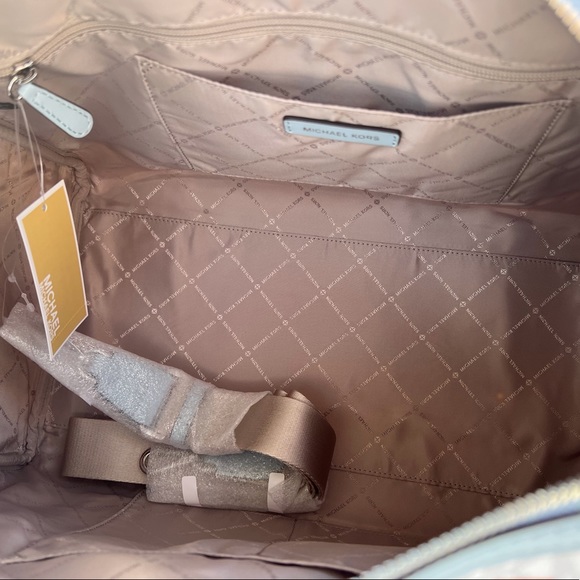 Michael Kors Large Weekender White MK - Picture 3 of 5